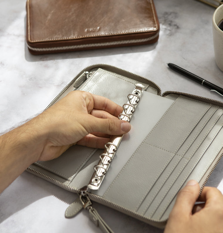 Filofax Saffiano Zipper Organiser, Personal Compact Size, Aquamarine - Crossover Grain Leather Look Six Rings Week To View Calendar 2022 (C022536-22 - View #7